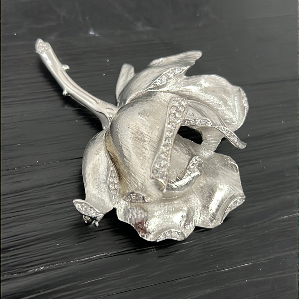 Nolan Miller Silver Tone Rose and Small Stones Shiny Brooch - Picture 4 of 5